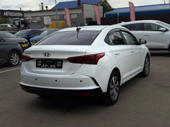 Hyundai Solaris II Рестайлинг с пробегом 2021 года, цена 1 670 000 рублей, 62644 км, седан, Автокод Объявления
