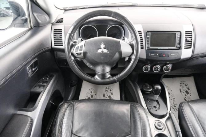 Mitsubishi Outlander II Рестайлинг с пробегом 2011 года, цена 1 249 000 рублей, 209000 км, внедорожник, Автокод Объявления