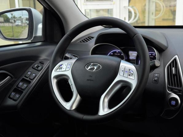 Hyundai ix35 I с пробегом 2011 года, цена 1 080 000 рублей, 298868 км, внедорожник, Автокод Объявления