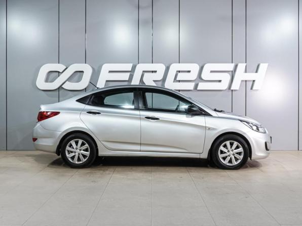 Hyundai Solaris I с пробегом 2014 года, цена 899 000 рублей, 105700 км, седан, Автокод Объявления