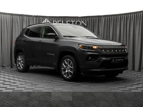 Jeep Compass II Рестайлинг с пробегом 2022 года, цена 3 300 000 рублей, 22509 км, внедорожник, Автокод Объявления