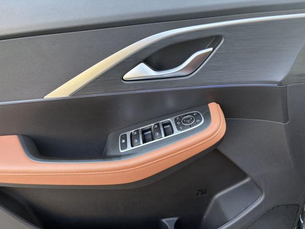 Omoda C5 I с пробегом 2023 года, цена 1 790 000 рублей, 32000 км, внедорожник, Автокод Объявления