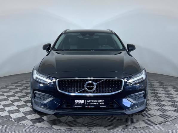 Volvo V60 Cross Country II с пробегом 2021 года, цена 3 397 000 рублей, 116411 км, универсал, Автокод Объявления