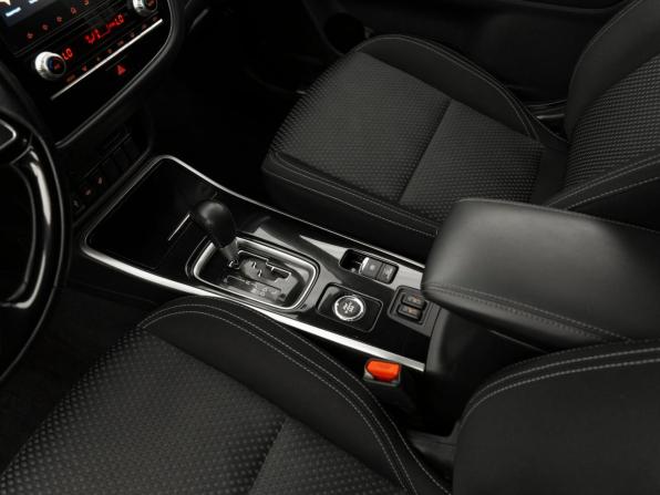 Mitsubishi Outlander III Рестайлинг 3 с пробегом 2021 года, цена 2 490 000 рублей, 98237 км, внедорожник, Автокод Объявления