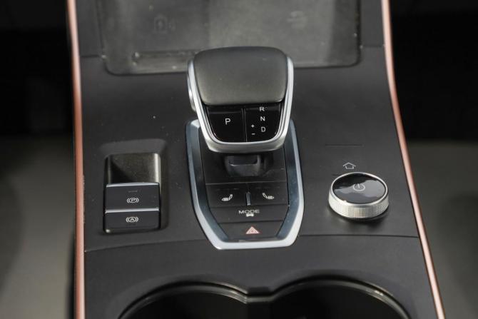 Omoda C5 I Рестайлинг с пробегом 2024 года, цена 2 299 000 рублей, 5800 км, внедорожник, Автокод Объявления