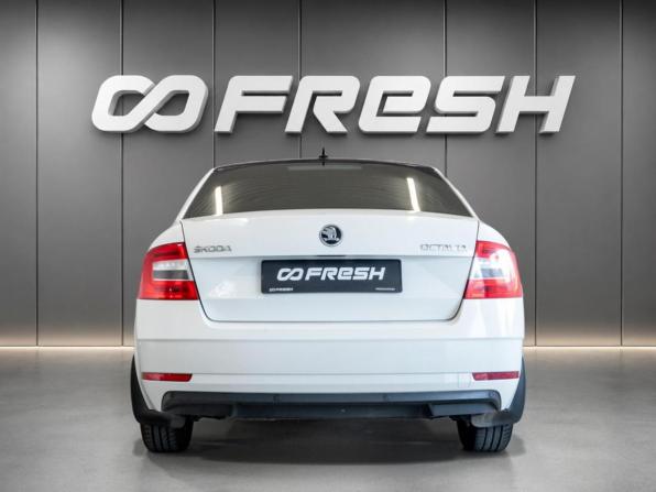 Skoda Octavia III (A7) Рестайлинг с пробегом 2018 года, цена 1 490 000 рублей, 174691 км, лифтбек, Автокод Объявления