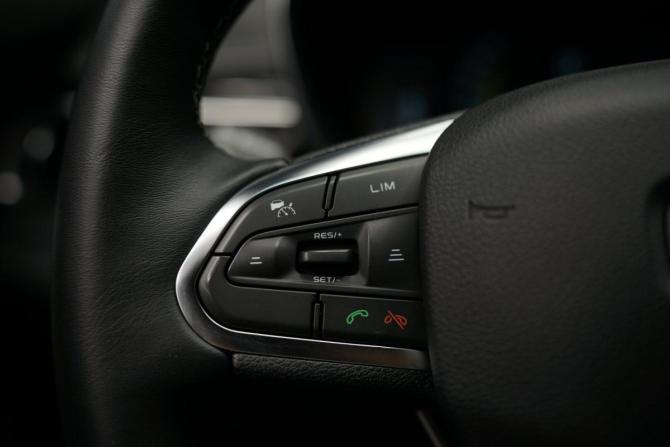 Geely Atlas Pro с пробегом 2023 года, цена 2 188 000 рублей, 33000 км, внедорожник, Автокод Объявления