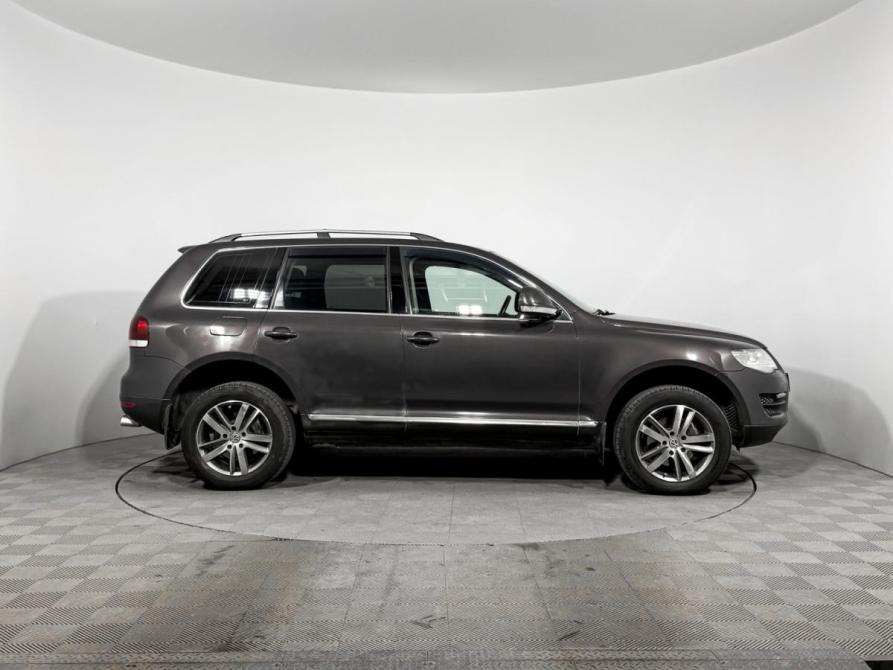 Volkswagen Touareg I Рестайлинг Санкт-Петербург  - изображение 4