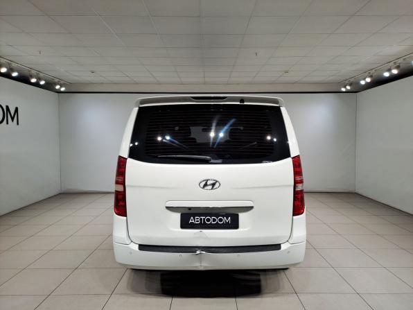 Hyundai Grand Starex I Рестайлинг с пробегом 2016 года, цена 2 299 000 рублей, 248000 км, минивэн, Автокод Объявления