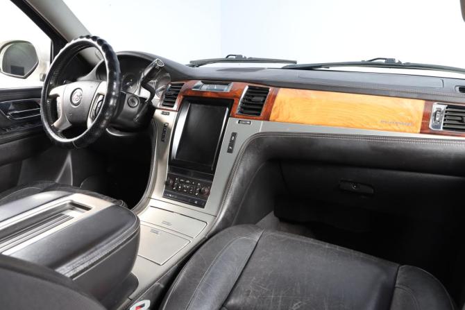 Cadillac Escalade III с пробегом 2013 года, цена 2 149 000 рублей, 342000 км, внедорожник, Автокод Объявления