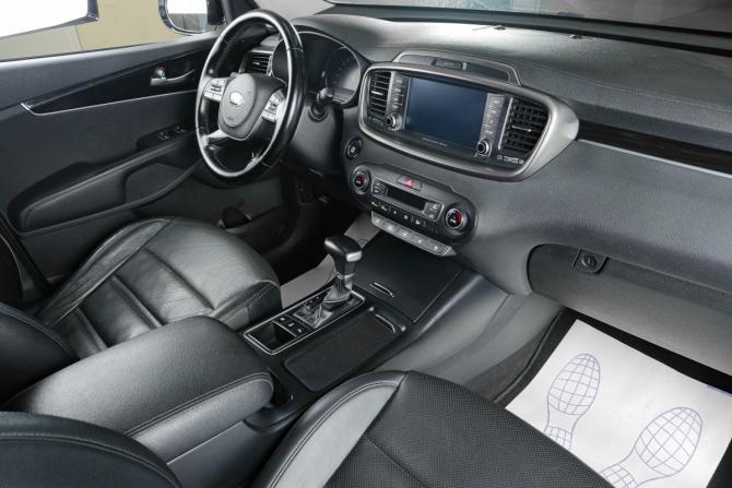 Kia Sorento III Prime Рестайлинг с пробегом 2019 года, цена 2 599 000 рублей, 160000 км, внедорожник, Автокод Объявления