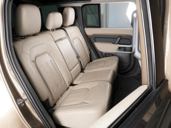 Land Rover Defender II с пробегом 2021 года, цена 7 825 000 рублей, 45569 км, внедорожник, Автокод Объявления