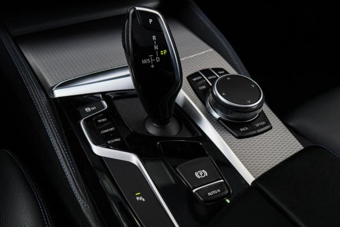 BMW 5 серии VII (G30/G31/G38) с пробегом 2018 года, цена 4 330 000 рублей, 85254 км, седан, Автокод Объявления