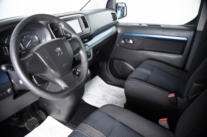 Peugeot Traveller I с пробегом 2017 года, цена 2 089 000 рублей, 250365 км, минивэн, Автокод Объявления