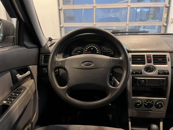 Lada (ВАЗ) Priora I с пробегом 2010 года, цена 195 000 рублей, 231114 км, универсал, Автокод Объявления