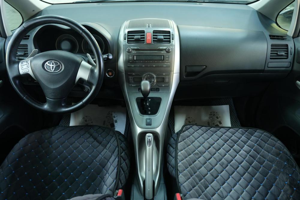 Toyota Auris I Омск  - изображение 14