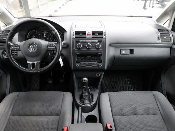 Volkswagen Touran I Рестайлинг 2 с пробегом 2012 года, цена 898 000 рублей, 295405 км, компактвэн, Автокод Объявления