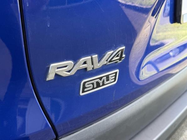 Toyota RAV4 V (XA50) с пробегом 2022 года, цена 3 400 000 рублей, 73646 км, внедорожник, Автокод Объявления