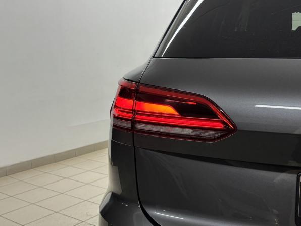Volkswagen Touareg III с пробегом 2019 года, цена 5 390 000 рублей, 98489 км, внедорожник, Автокод Объявления