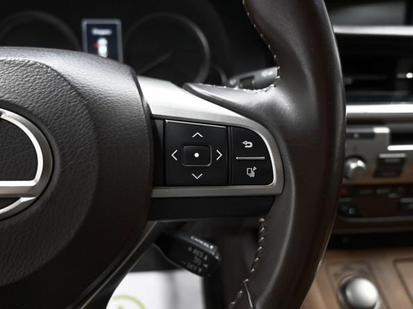 Lexus ES VI Рестайлинг с пробегом 2017 года, цена 2 355 000 рублей, 193370 км, седан, Автокод Объявления