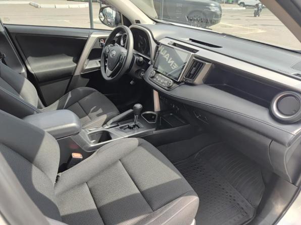 Toyota RAV4 IV (XA40) Рестайлинг с пробегом 2017 года, цена 2 040 000 рублей, 250462 км, внедорожник, Автокод Объявления