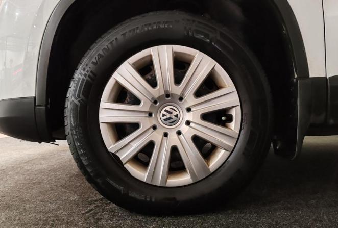 Volkswagen Tiguan I Рестайлинг с пробегом 2013 года, цена 990 000 рублей, 265689 км, внедорожник, Автокод Объявления