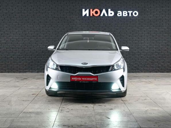 Kia Rio IV Рестайлинг с пробегом 2021 года, цена 1 450 000 рублей, 55483 км, седан, Автокод Объявления