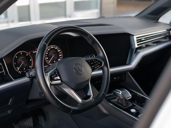 Volkswagen Touareg III с пробегом 2021 года, цена 5 700 000 рублей, 124168 км, внедорожник, Автокод Объявления