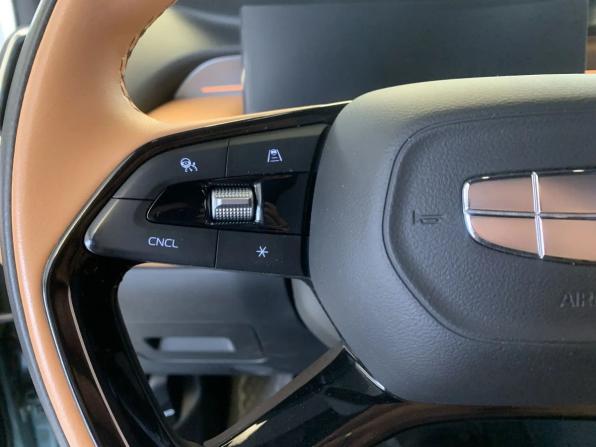 Geely Atlas II с пробегом 2025 года, цена 2 600 000 рублей, 25568 км, внедорожник, Автокод Объявления