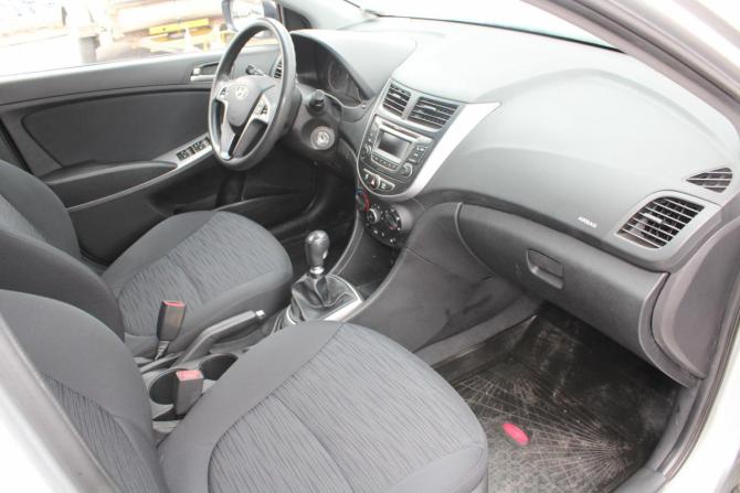 Hyundai Solaris I Рестайлинг с пробегом 2015 года, цена 810 000 рублей, 109000 км, седан, Автокод Объявления