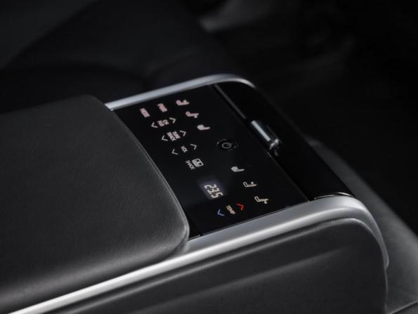 Toyota Camry VIII (XV70) с пробегом 2019 года, цена 2 769 000 рублей, 134550 км, седан, Автокод Объявления