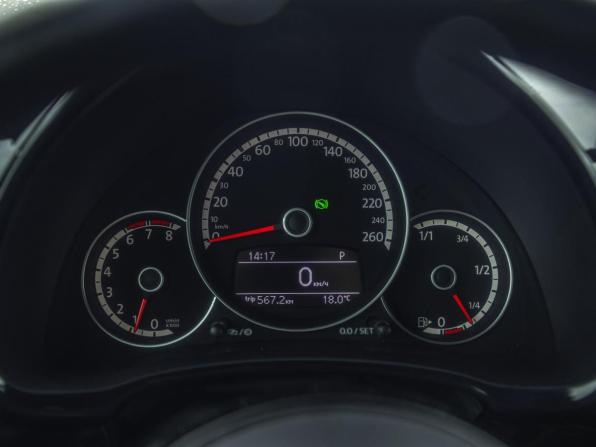 Volkswagen Beetle II (A5) с пробегом 2013 года, цена 1 300 000 рублей, 214000 км, хэтчбек, Автокод Объявления