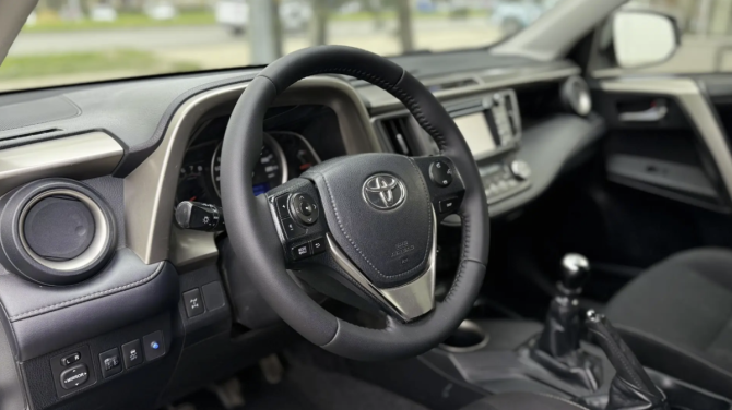 Toyota RAV4 IV (XA40) с пробегом 2013 года, цена 1 690 000 рублей, 328493 км, внедорожник, Автокод Объявления