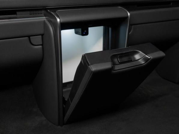 Lexus LM II с пробегом 2025 года, цена 13 895 000 рублей, 12905 км, минивэн, Автокод Объявления