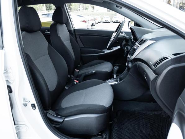 Hyundai Solaris I с пробегом 2014 года, цена 927 000 рублей, 139634 км, хэтчбек, Автокод Объявления