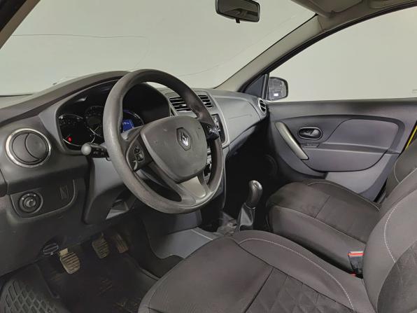 Renault Sandero II с пробегом 2017 года, цена 895 000 рублей, 175781 км, хэтчбек, Автокод Объявления