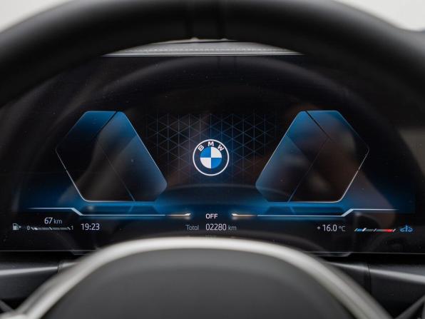 BMW 3 серии VII (G2x) Рестайлинг 2 с пробегом 2025 года, цена 5 950 000 рублей, 2280 км, седан, Автокод Объявления