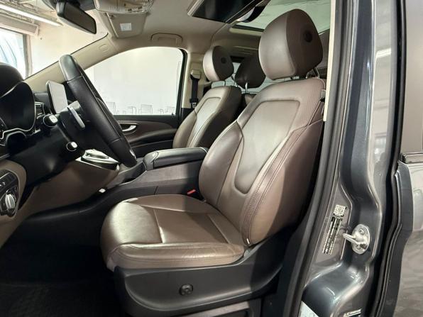 Mercedes-Benz V-Класс III (W447) Рестайлинг с пробегом 2021 года, цена 8 310 000 рублей, 29926 км, минивэн, Автокод Объявления