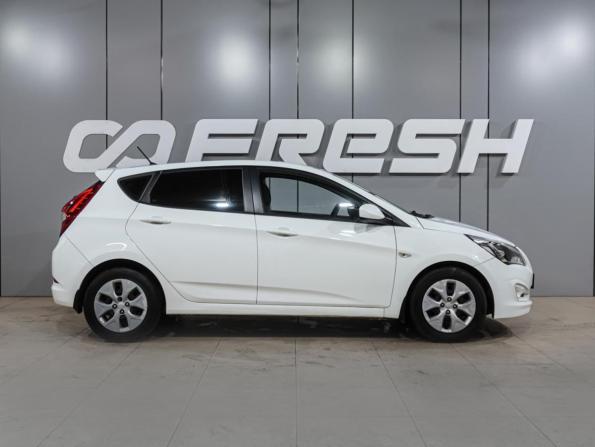 Hyundai Solaris I Рестайлинг с пробегом 2015 года, цена 969 000 рублей, 85142 км, седан, Автокод Объявления