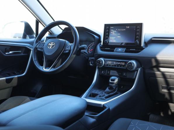 Toyota RAV4 V (XA50) с пробегом 2020 года, цена 2 499 000 рублей, 198821 км, внедорожник, Автокод Объявления