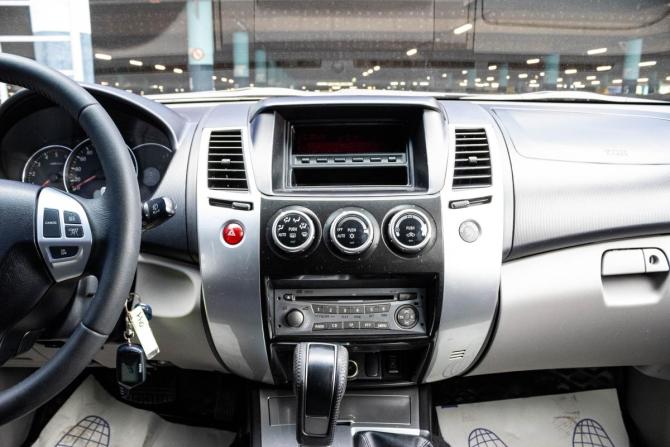 Mitsubishi Pajero Sport II с пробегом 2012 года, цена 1 649 000 рублей, 266881 км, внедорожник, Автокод Объявления