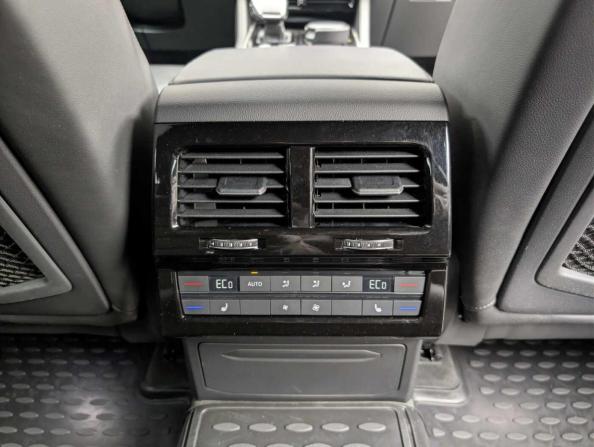 Volkswagen Touareg III с пробегом 2020 года, цена 6 355 000 рублей, 66178 км, внедорожник, Автокод Объявления