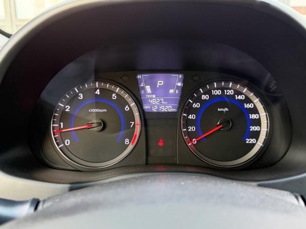 Hyundai Solaris I с пробегом 2014 года, цена 900 000 рублей, 125000 км, хэтчбек, Автокод Объявления