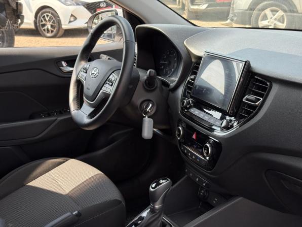 Hyundai Solaris II Рестайлинг с пробегом 2022 года, цена 1 900 000 рублей, 45097 км, седан, Автокод Объявления