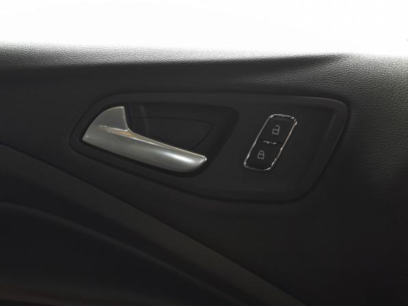 Ford Kuga II с пробегом 2013 года, цена 1 399 995 рублей, 90427 км, внедорожник, Автокод Объявления