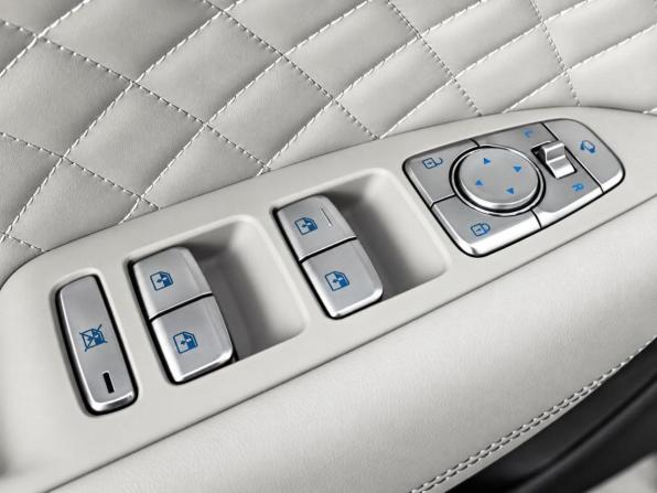 Genesis G70 I Рестайлинг с пробегом 2022 года, цена 4 199 000 рублей, 31356 км, седан, Автокод Объявления