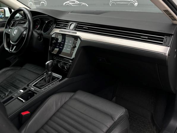 Volkswagen Passat B8 с пробегом 2018 года, цена 1 555 700 рублей, 146502 км, седан, Автокод Объявления