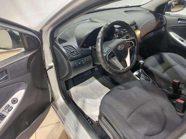 Hyundai Solaris I с пробегом 2011 года, цена 690 000 рублей, 121000 км, седан, Автокод Объявления