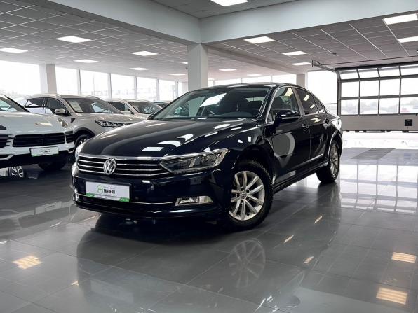 Volkswagen Passat B8 с пробегом 2017 года, цена 1 760 000 рублей, 127130 км, седан, Автокод Объявления