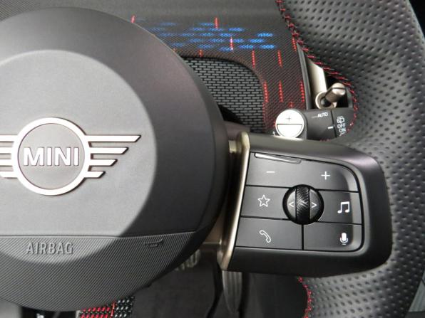 Mini Countryman III с пробегом 2024 года, цена 6 990 000 рублей, 9138 км, внедорожник, Автокод Объявления